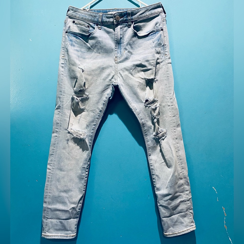 Ripped Jeans.